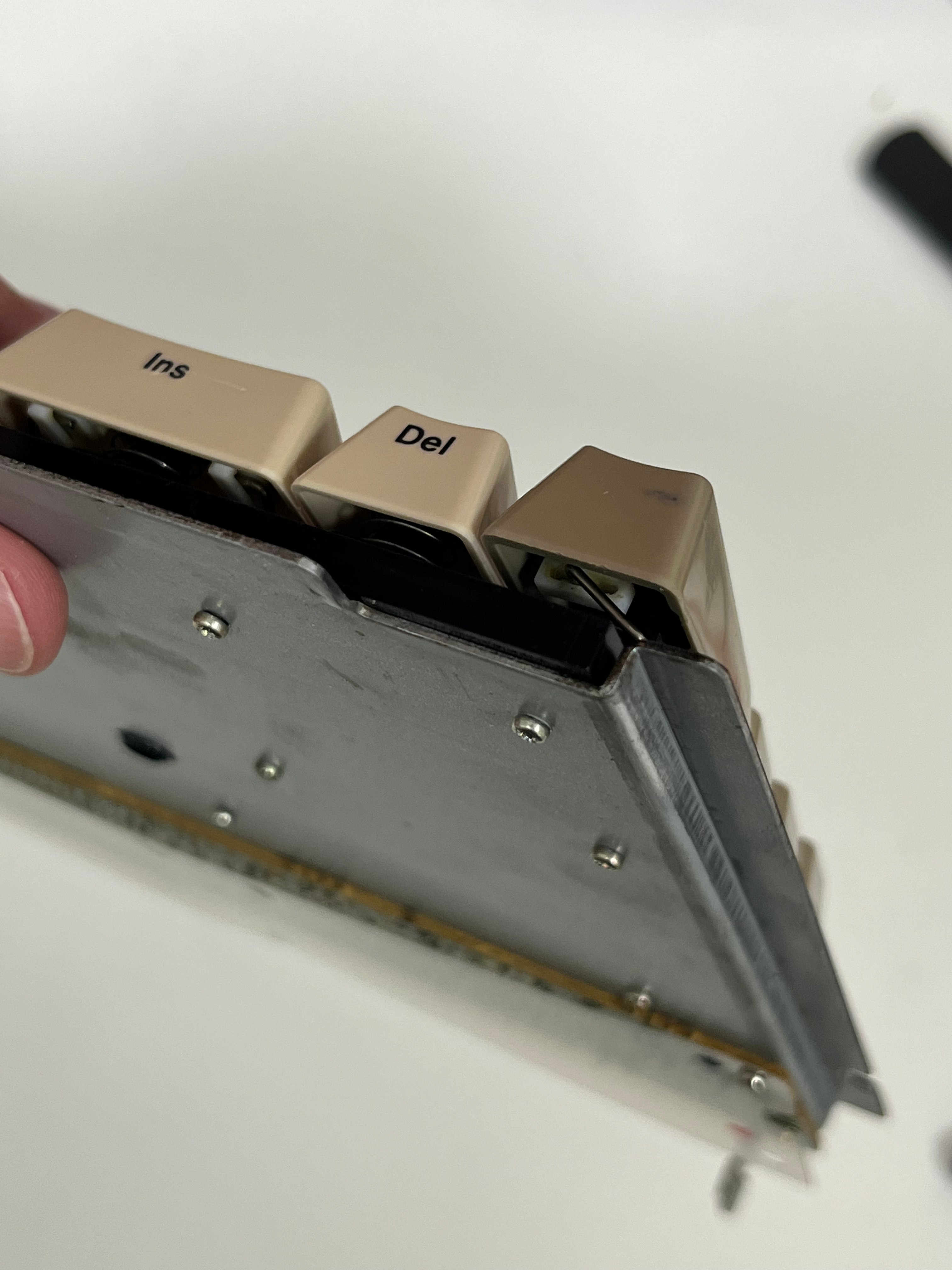 Metal plate clean /2025-09-23-amiga-500-part-1/metal_plate_clean.jpeg
